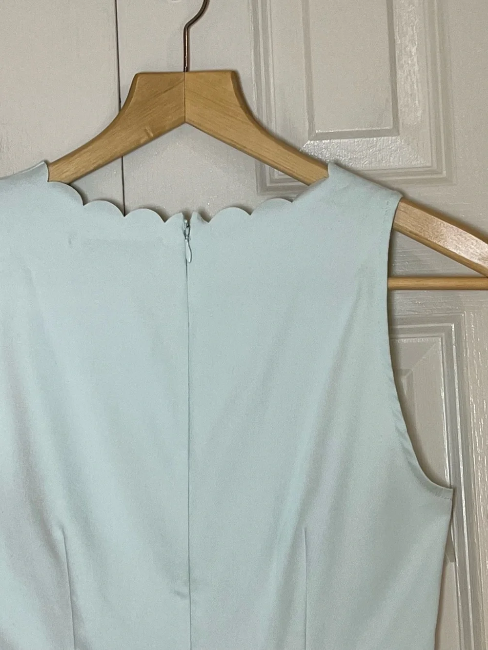LOFT Scalloped Lazer Cut Knee Length Light Blue Dress Size 4
